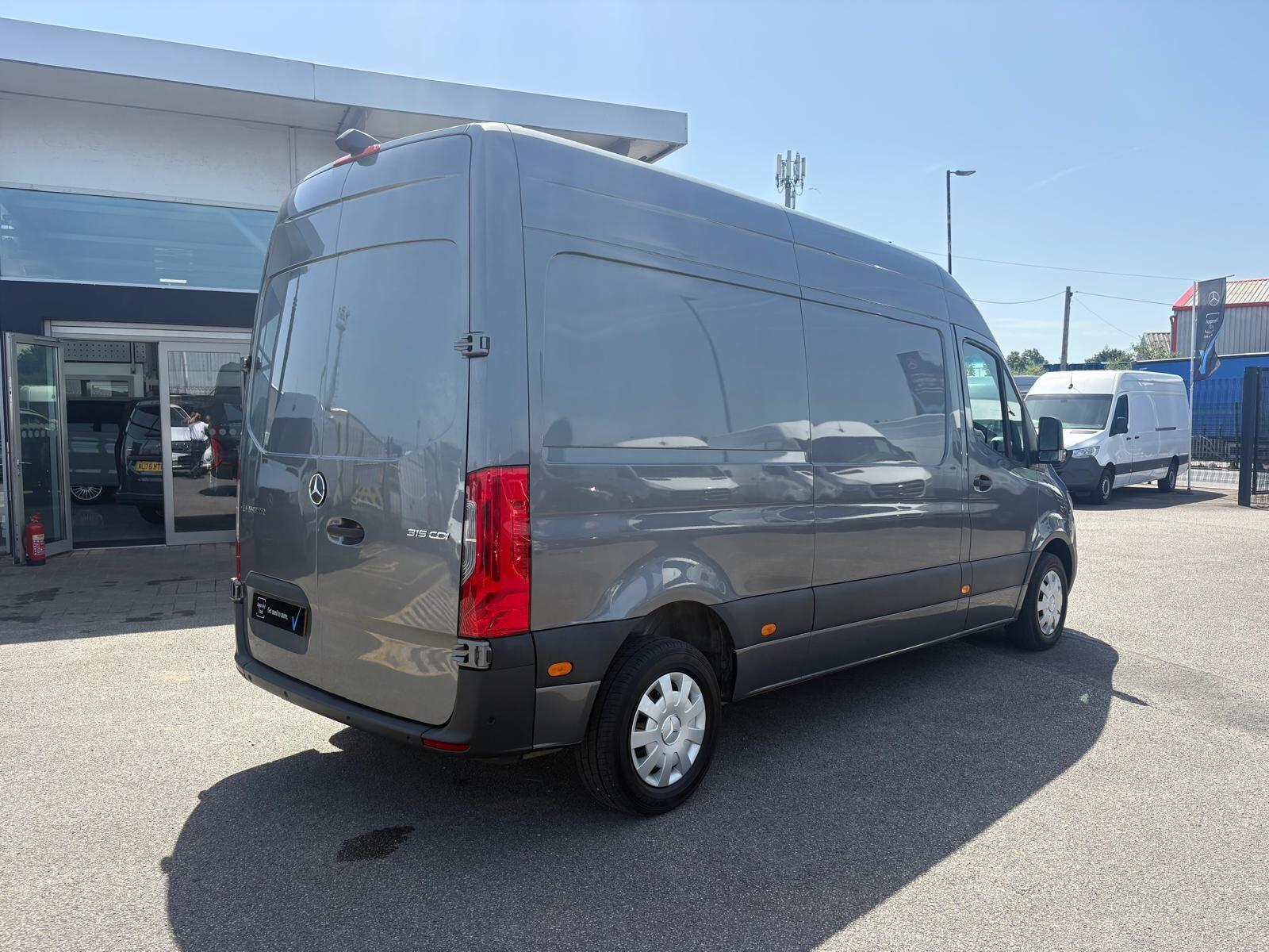 Mercedes-Benz Sprinter